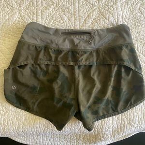 Lululemon Camo Speed Shorts - SZ 2